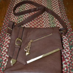 Mia K Farrow Crossbody bag/purse